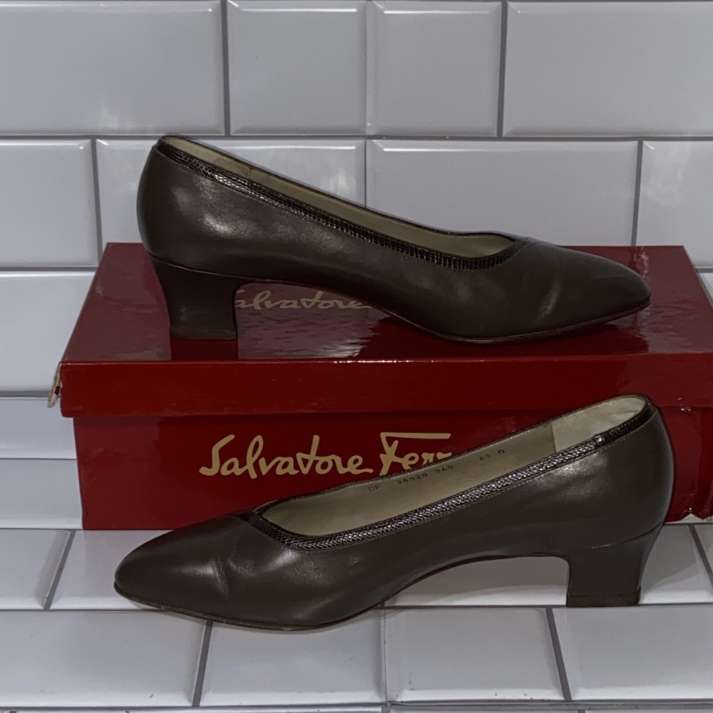 SALVATORE FERRAGAMO Women's Kitten Pump 1.75" Heels Brown Leather size 6.5 - Picture 3 of 8
